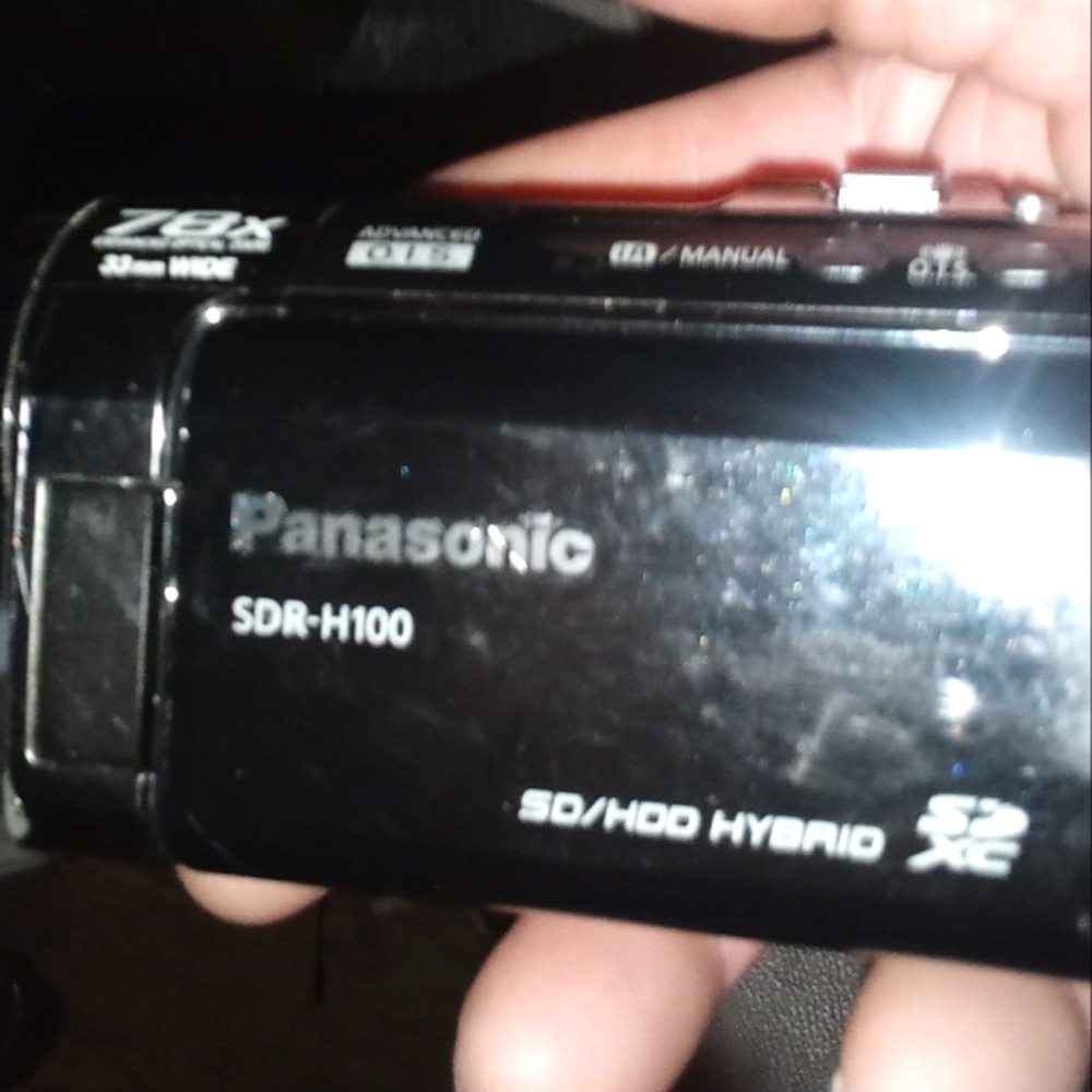 Panasonic SDR-H100 Camcorder